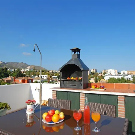 Apartment Isla De 1, Jacuzzi, 80m From The Sea, Ac, Bbq, Private Parking, Big Terrace Benalmádena