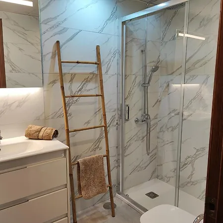 Isla De 1, Jacuzzi, 80m From The Sea, Ac, Bbq, Private Parking, Big Terrace 아파트 *