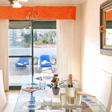 Apartment Isla De 1, Jacuzzi, 80m From The Sea, Ac, Bbq, Private Parking, Big Terrace Benalmadena